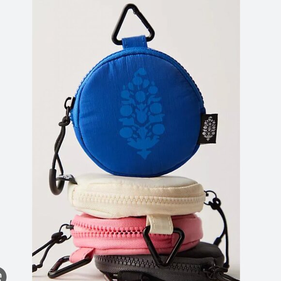 FREE PEOPLE Essentials Only Pouch in Athletic Blue 💙 NWT - Picture 4 of 4